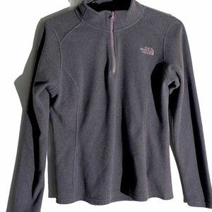 The North Face lilac pullover fleece sweater size small